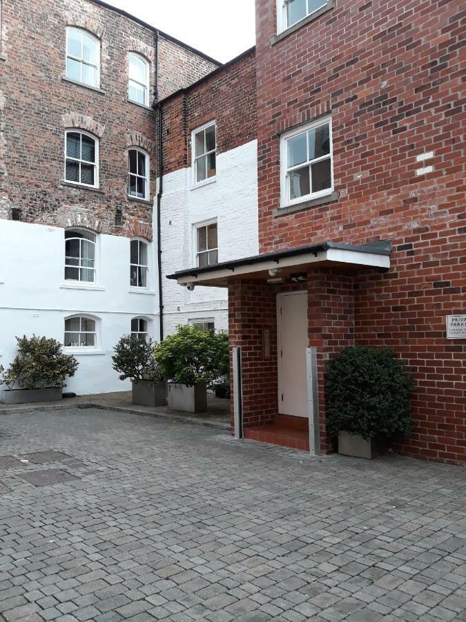 Riverside Apartment ヨーク エクステリア 写真